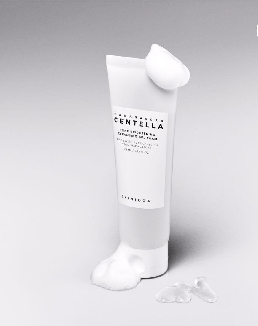 Madagascar Centella Tone Brightening Cleansing Foam - Limpiador Facial Iluminador - Imagen 3